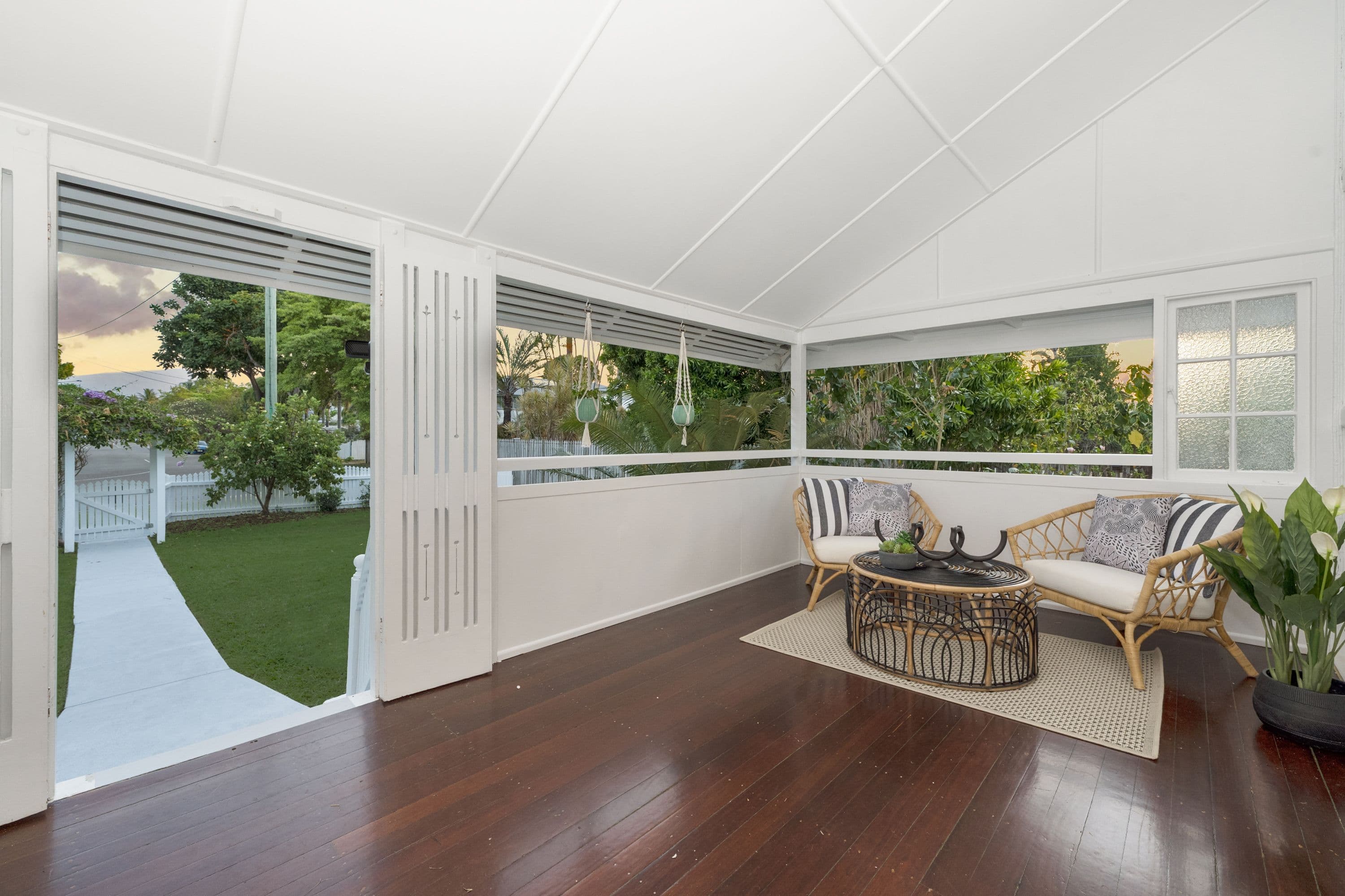 4 Hammond Street, Mysterton QLD 4812, Mysterton - Thumbnail 2