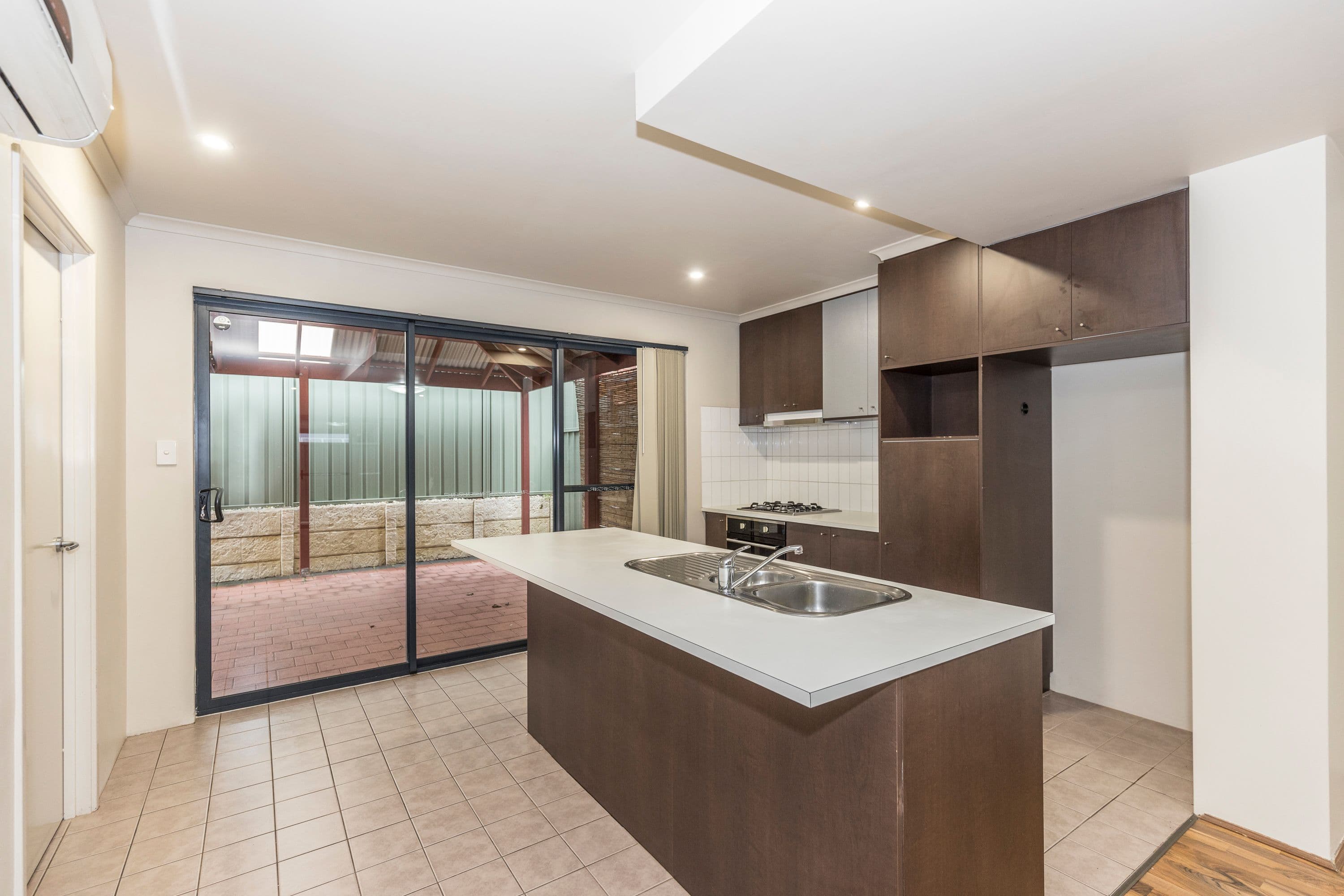 40 Hollins Bend, Madeley WA 6065, Madeley - Thumbnail 2