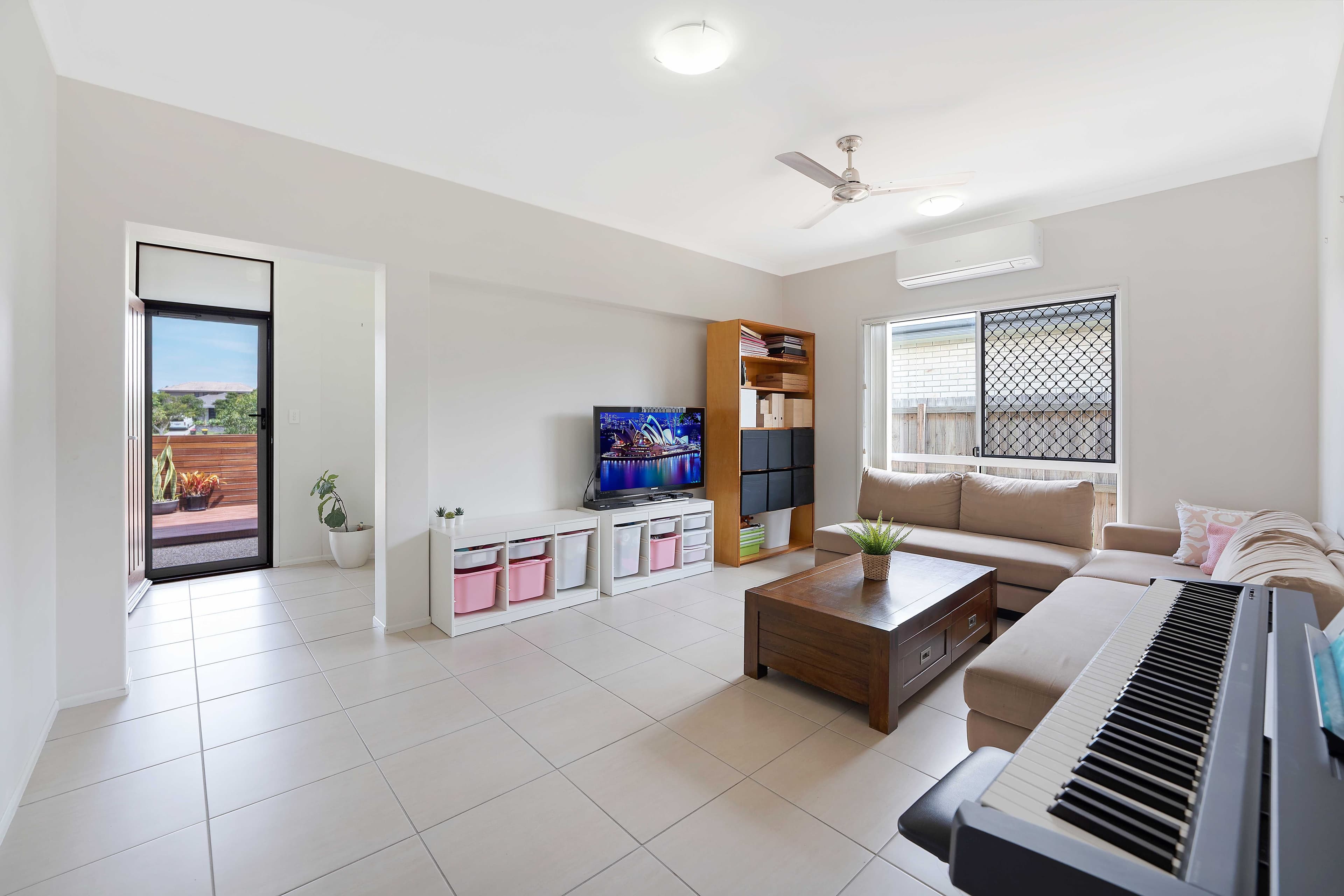 16 Mackintosh Drive, North Lakes QLD 4509, North Lakes - Thumbnail 4