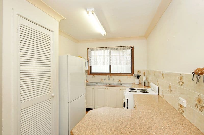 4  Wirigi Street, BERKELEY VALE NSW 2261, Berkeley Vale - Thumbnail 3