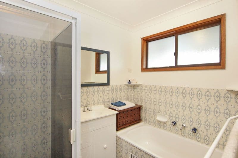 4  Wirigi Street, BERKELEY VALE NSW 2261, Berkeley Vale - Thumbnail 8