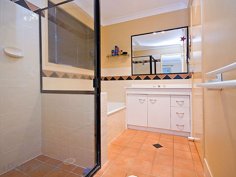 8 Thornton Close, FOREST LAKE QLD 4078, Forest Lake - Thumbnail 8