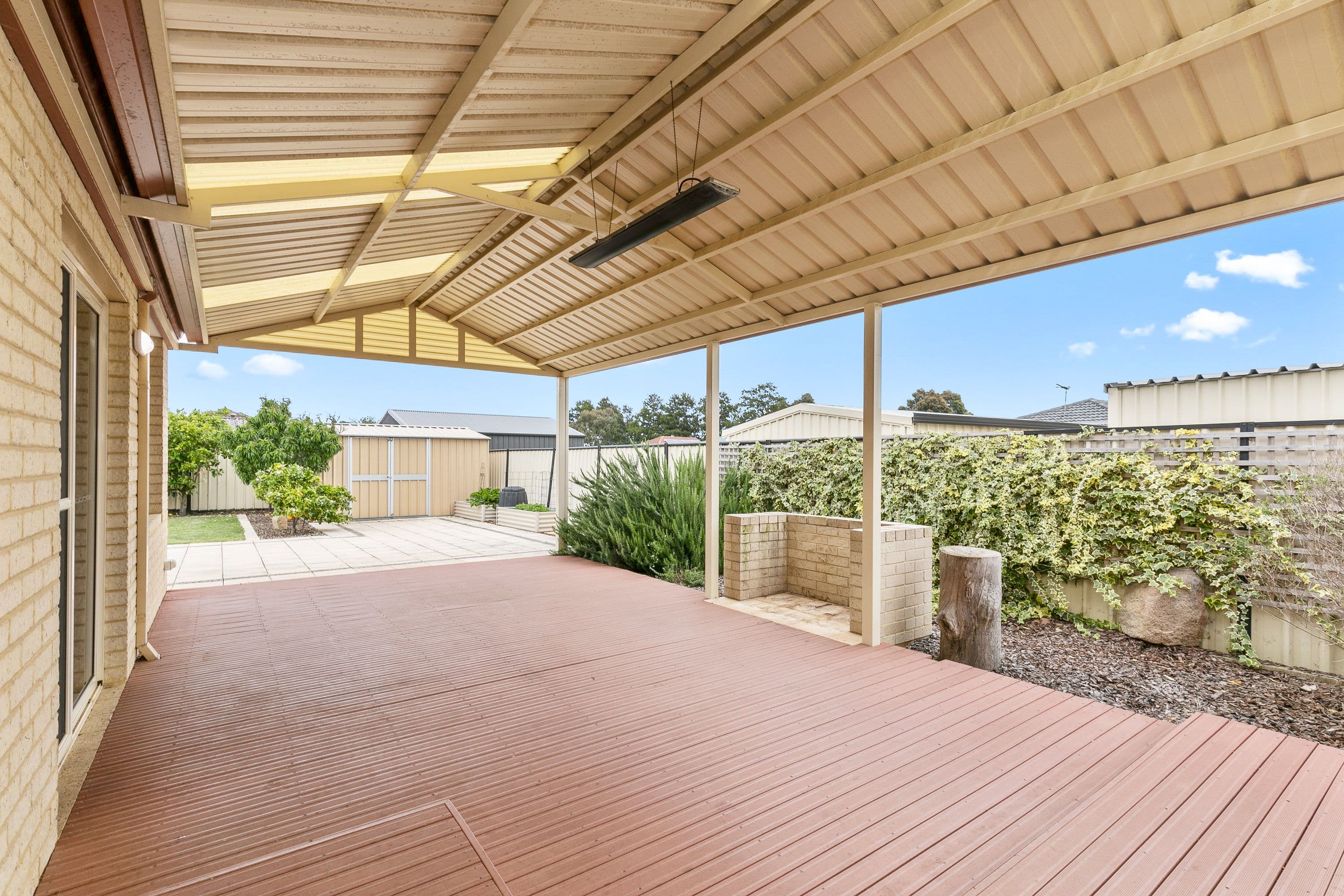 7 Plum Way, Forrestfield WA 6058, Forrestfield - Thumbnail 2