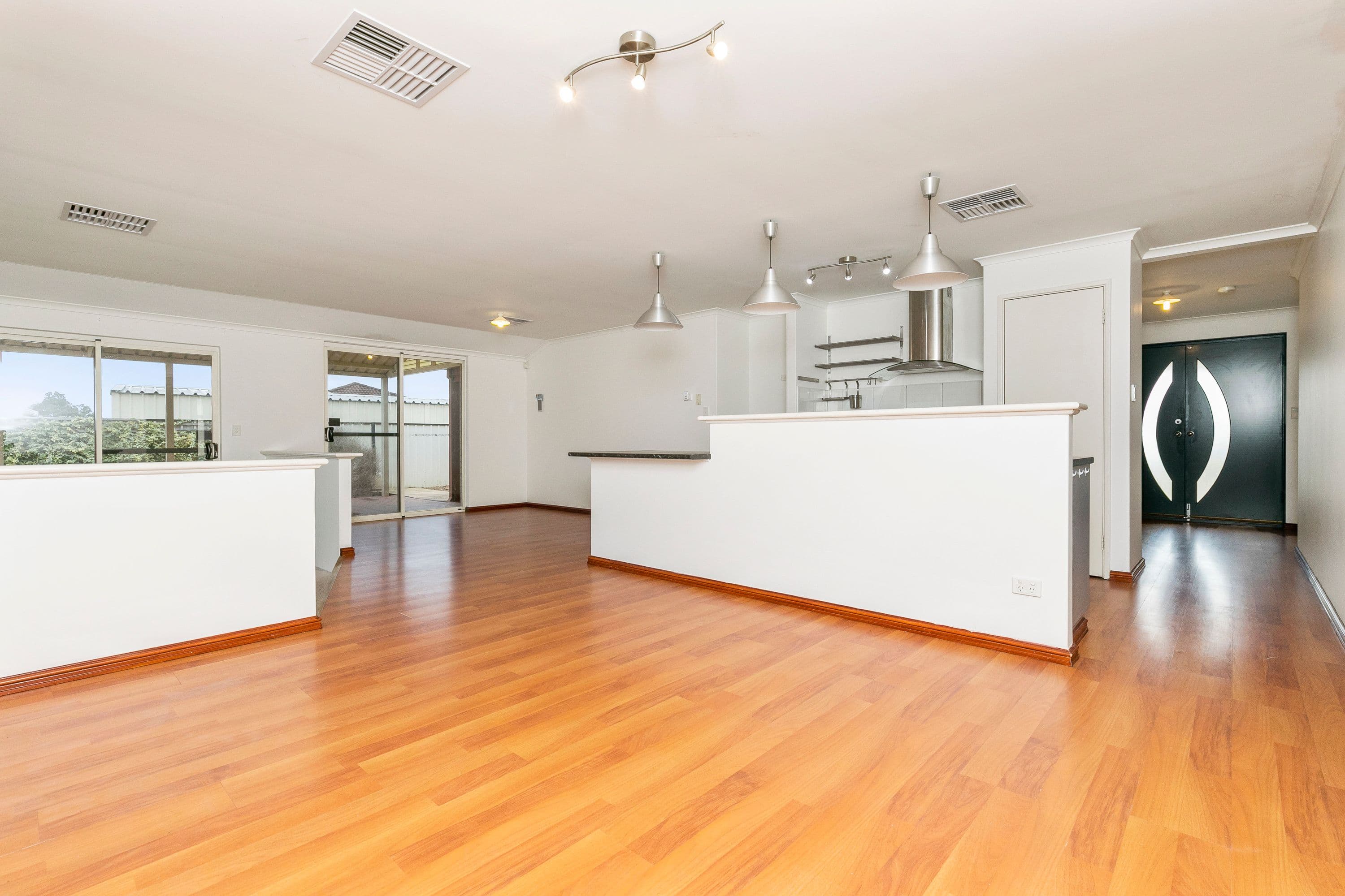 7 Plum Way, Forrestfield WA 6058, Forrestfield - Thumbnail 4