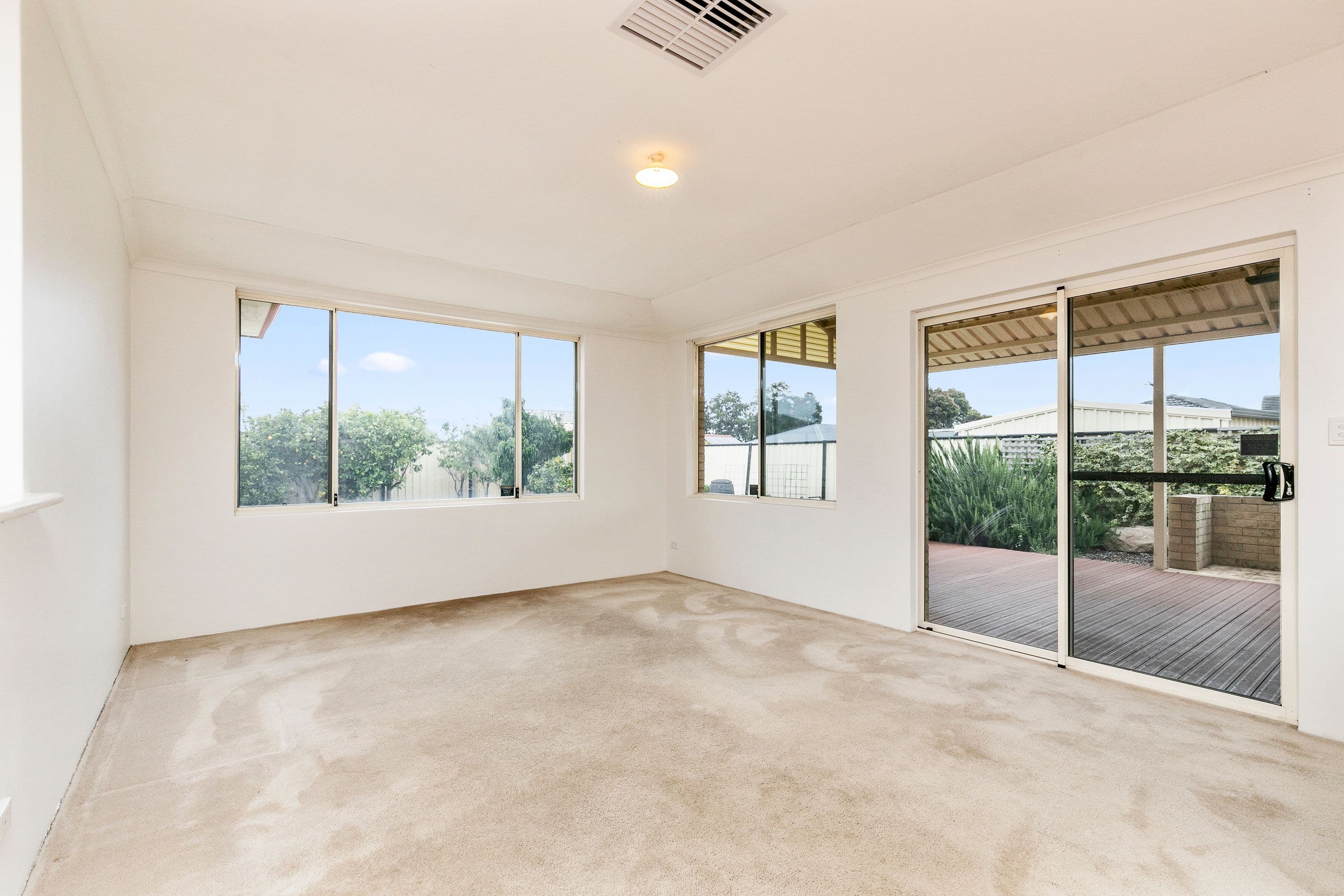 7 Plum Way, Forrestfield WA 6058, Forrestfield - Thumbnail 7
