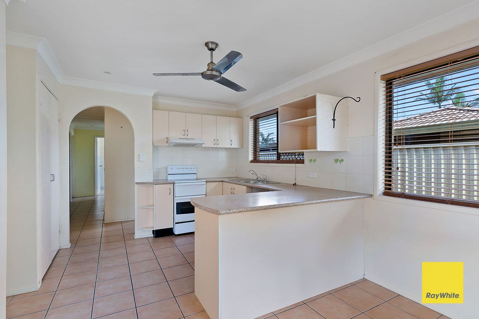 35 Jania Street, Redland Bay QLD 4165, Redland Bay - Thumbnail 3