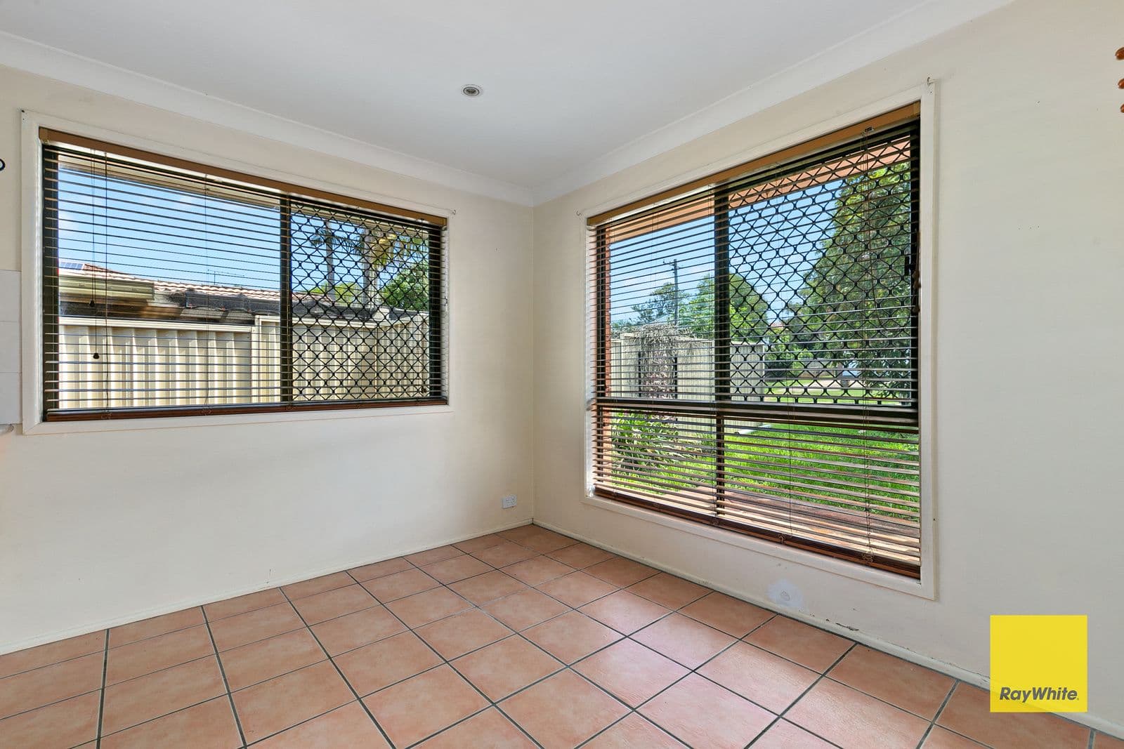 35 Jania Street, Redland Bay QLD 4165, Redland Bay - Thumbnail 4