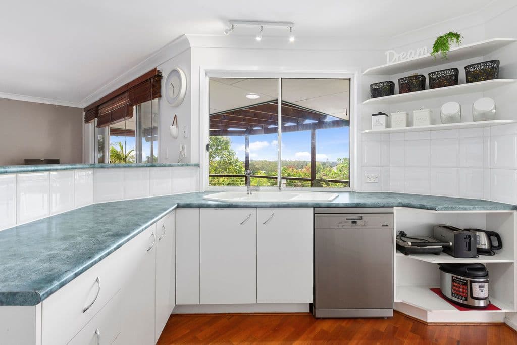 5 Dalby Court, Helensvale QLD 4212, Helensvale - Thumbnail 4