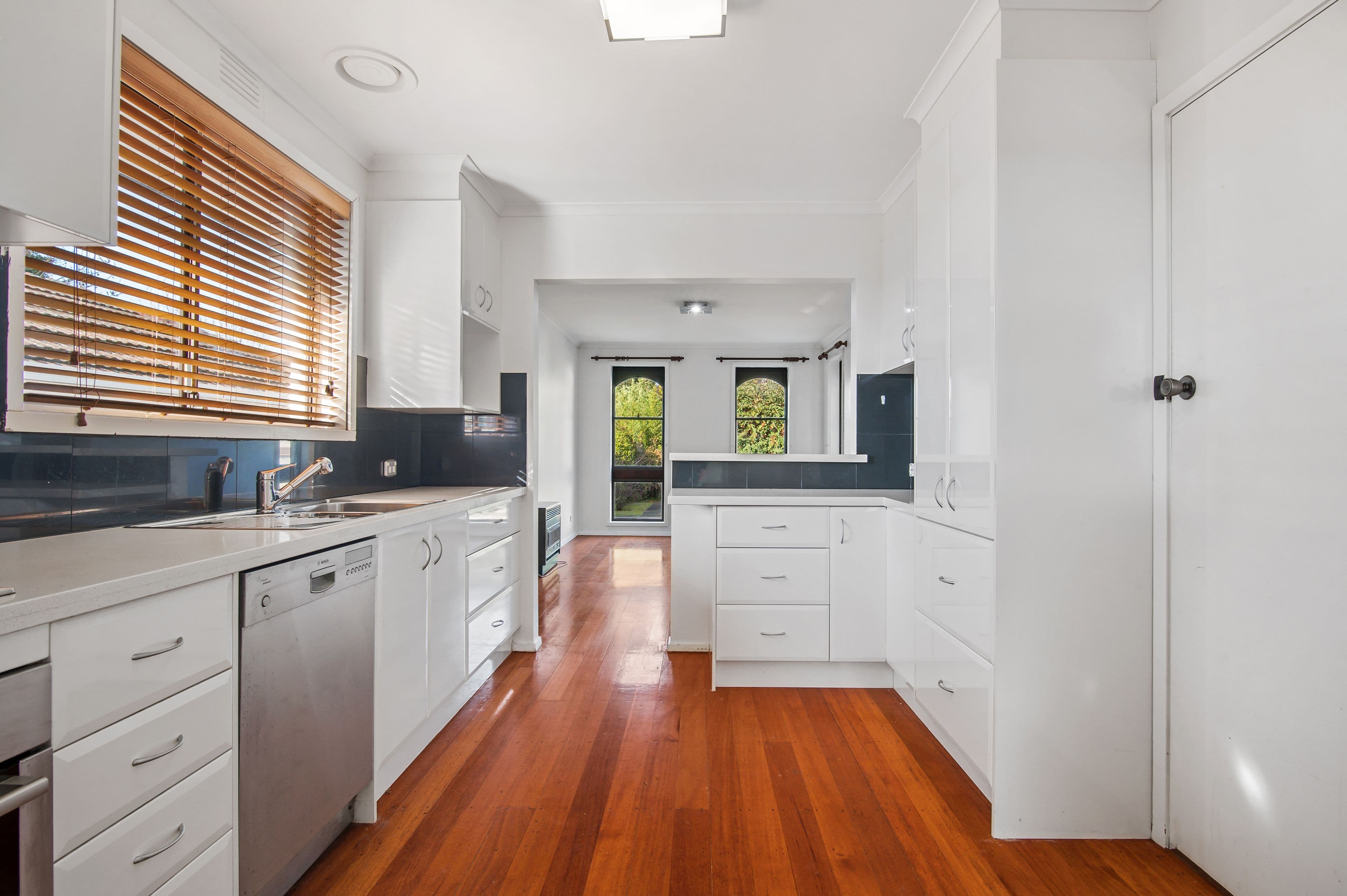 39 Percy Street, Mitcham VIC 3132, Mitcham - Thumbnail 4