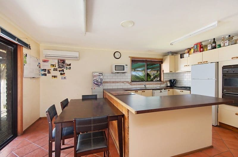 211 Wollaston Road, WARRNAMBOOL VIC 3280, Warrnambool - Thumbnail 3