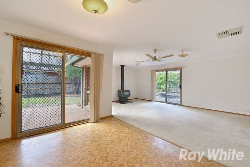 15 Liviana Drive, Rowville VIC 3178, Rowville - Thumbnail 3