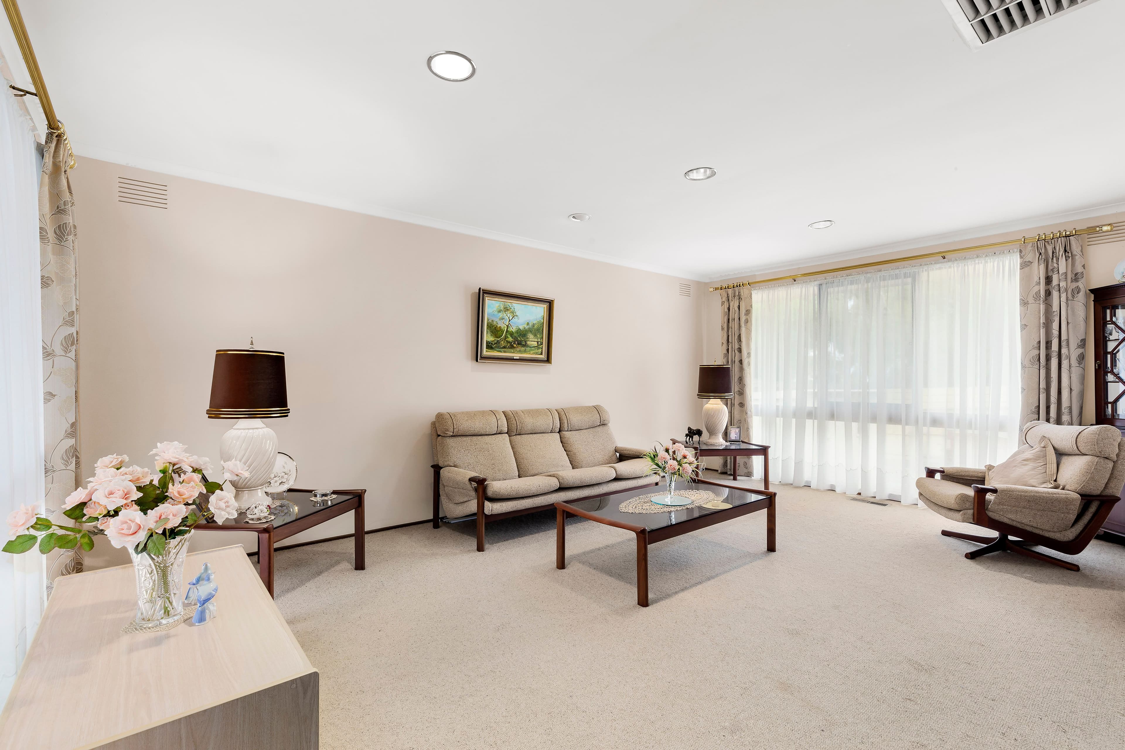16 Benwerrin Drive, Wantirna VIC 3152, Wantirna - Thumbnail 2