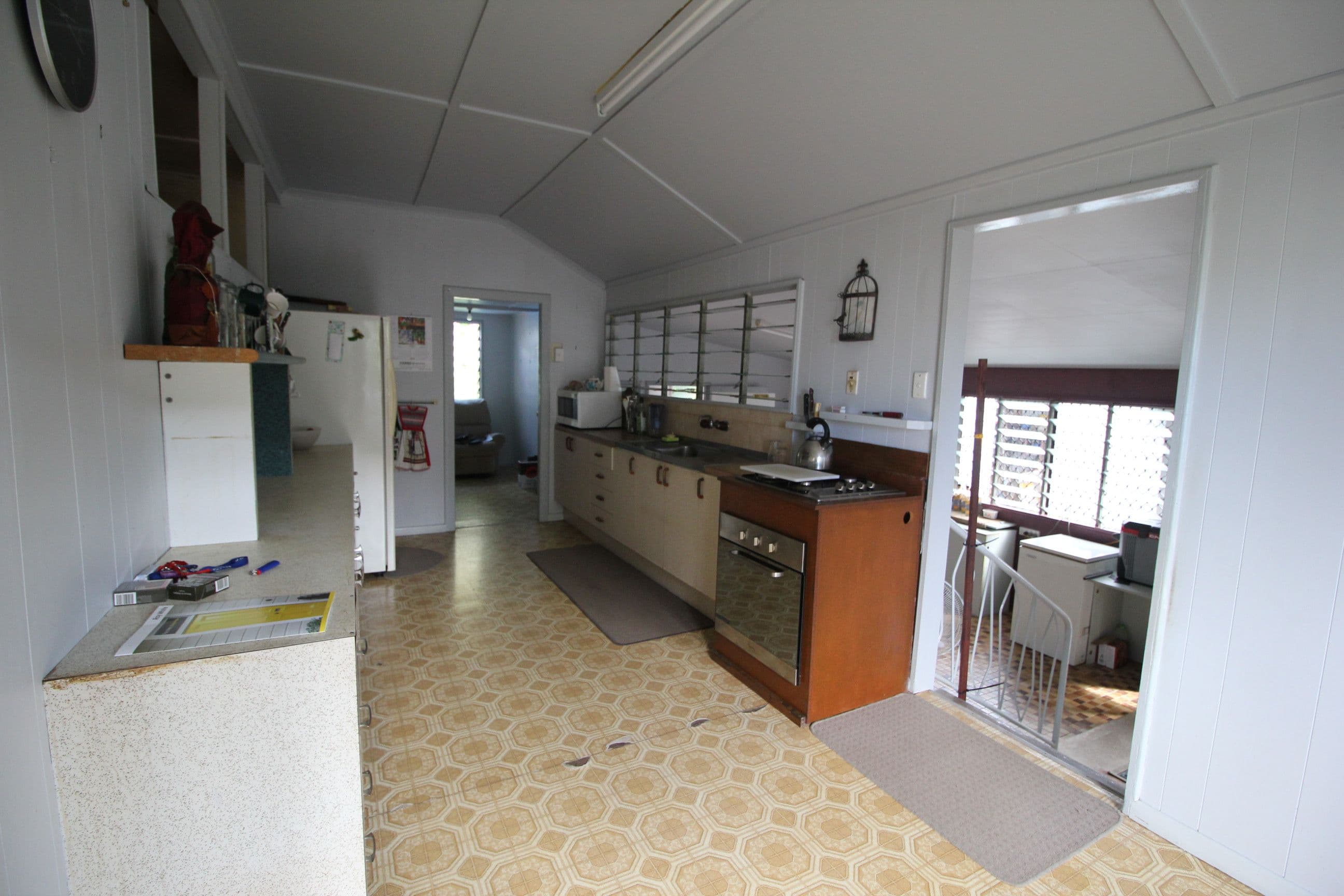 12 Shaws Avenue, Halifax QLD 4850, Halifax - Thumbnail 2