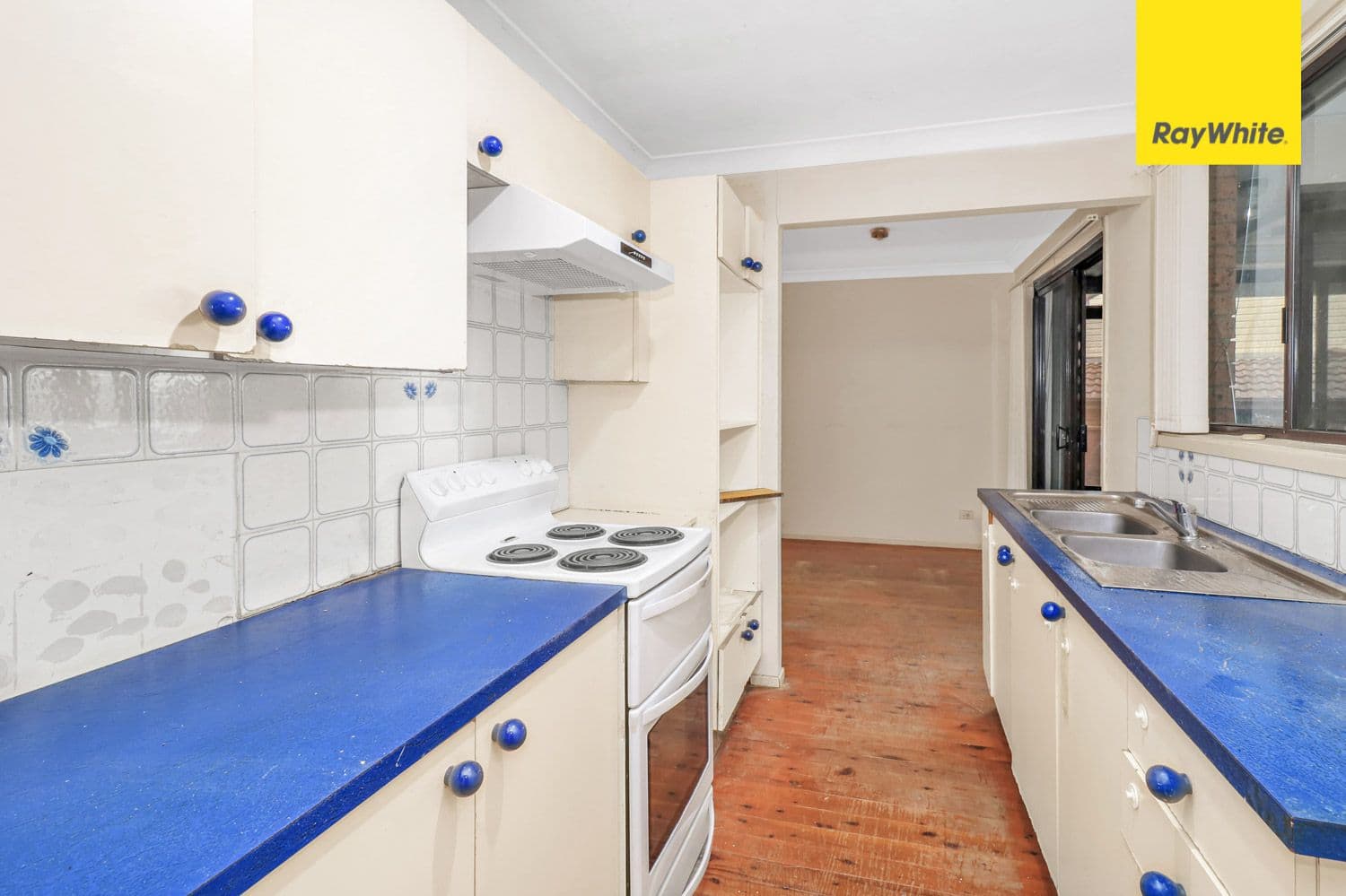 8 Ontario Avenue, St Clair - Thumbnail 3