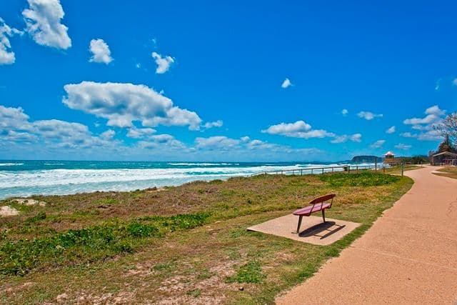 16 Nagel Avenue, MIAMI QLD 4220, Miami - Thumbnail 2