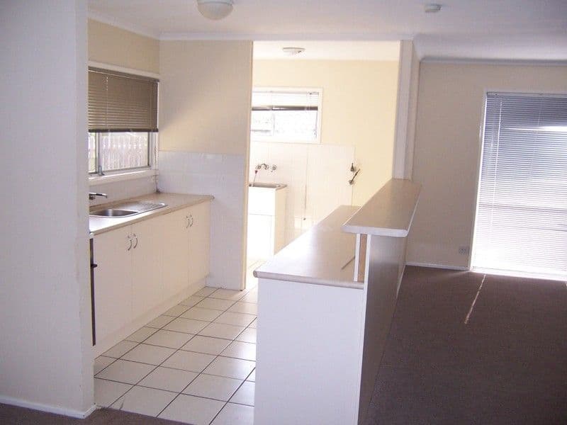 60 Atkinson Street, KINGSTON QLD 4114, Kingston - Thumbnail 3