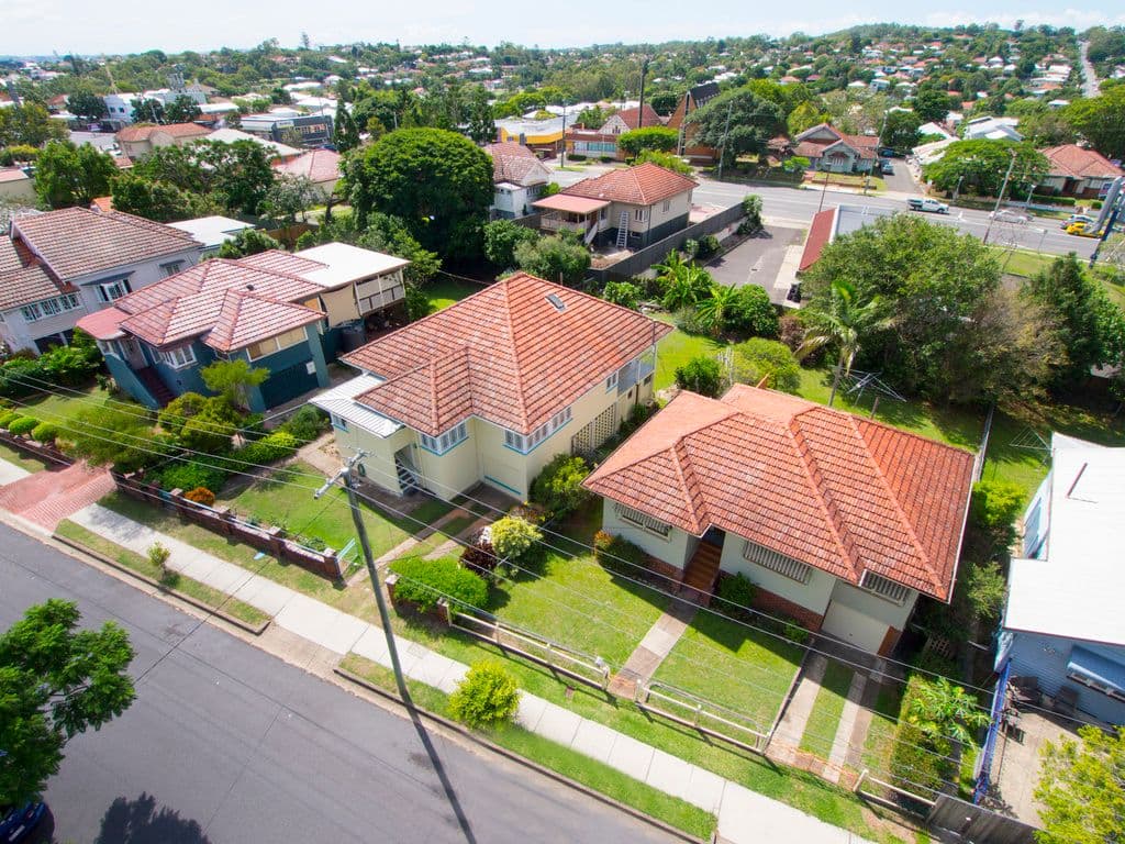 24 Curlewis Street, HOLLAND PARK WEST QLD 4121, Holland Park West - Image 1