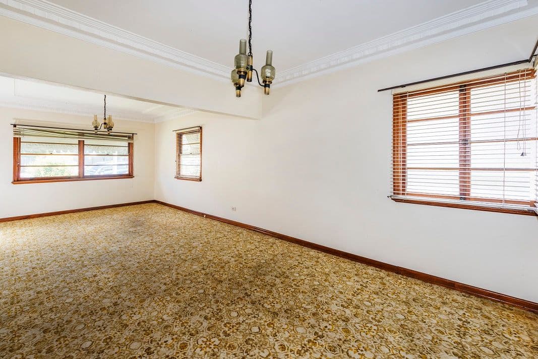24 Curlewis Street, HOLLAND PARK WEST QLD 4121, Holland Park West - Thumbnail 4