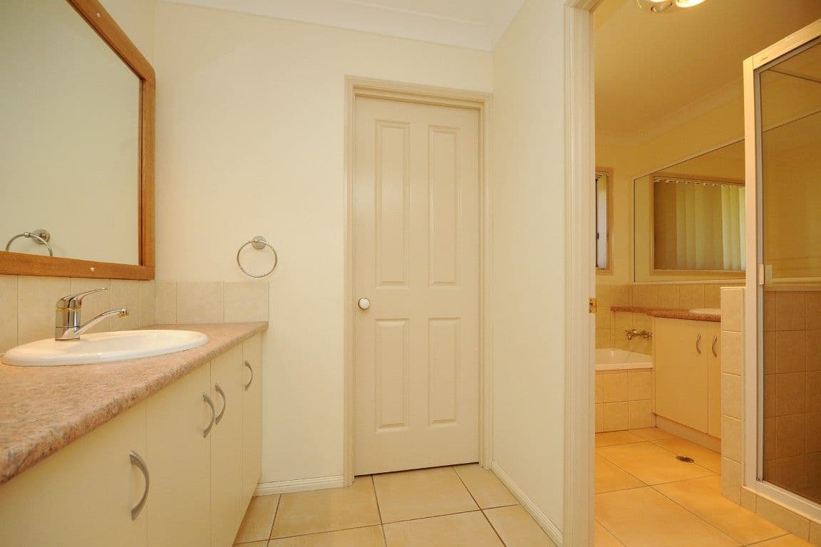 34 Rogers Drive, HIGHFIELDS QLD 4352, Highfields - Thumbnail 7