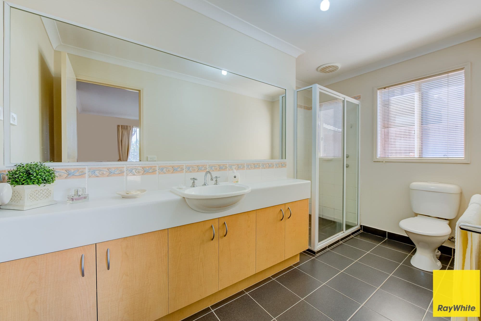 18 Tennyson Drive, Truganina VIC 3029, Truganina - Thumbnail 4