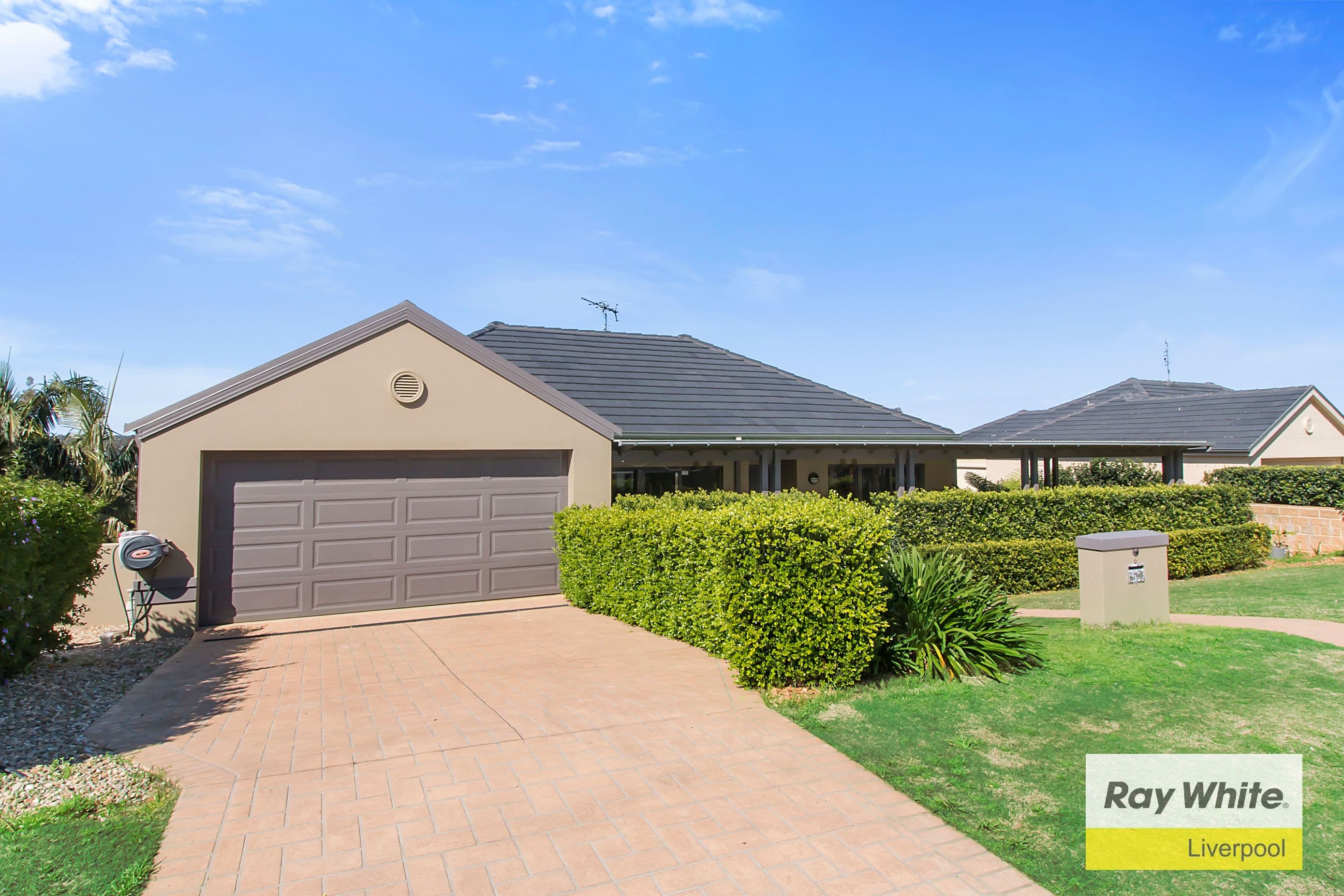 6 Governors Way, Macquarie Links - Thumbnail 2