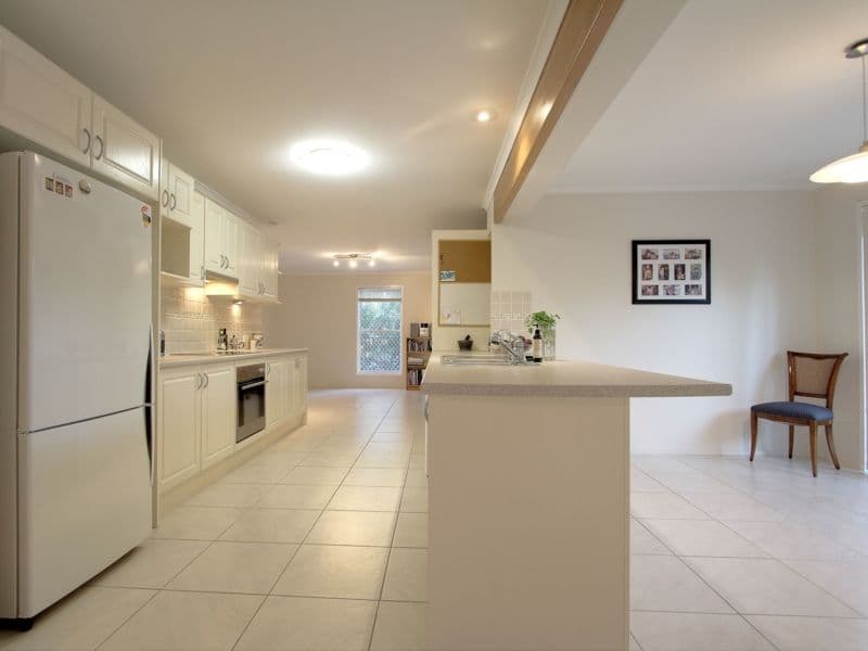 17 Casuarina Crescent, CALAMVALE QLD 4116, Calamvale - Thumbnail 6