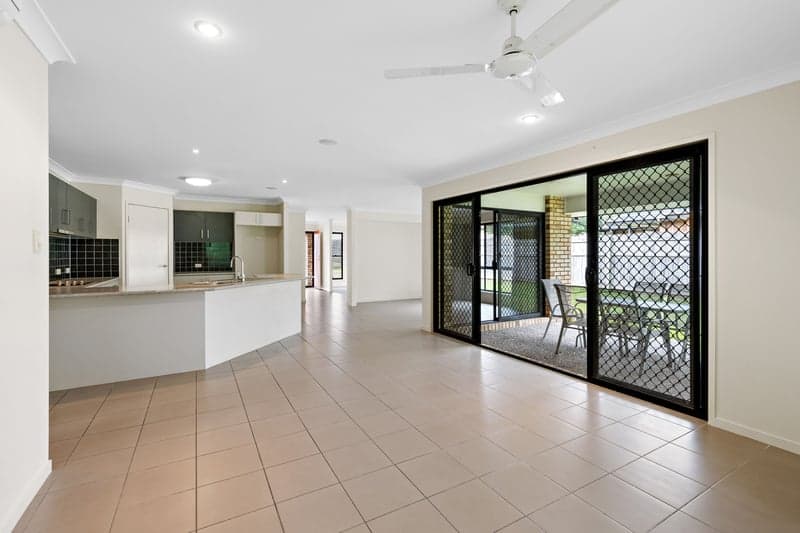 11 Surrey Close, Bald Hills - Thumbnail 4