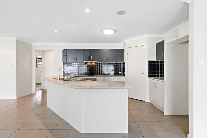11 Surrey Close, Bald Hills - Thumbnail 5