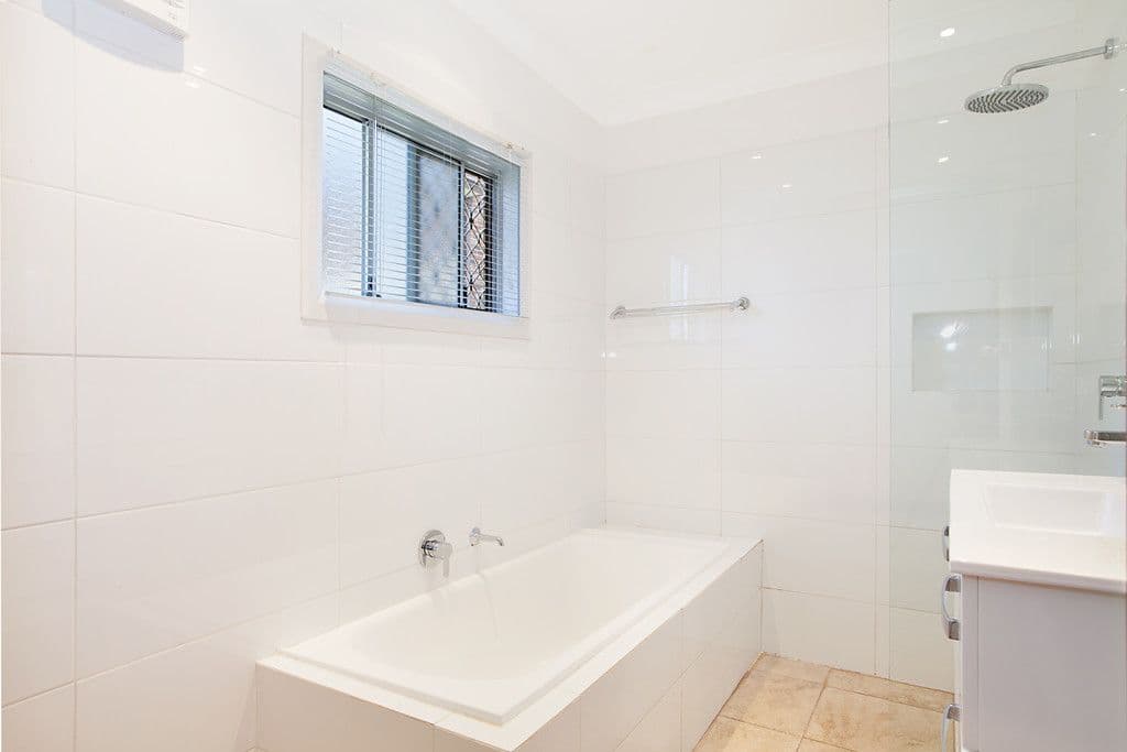 24 Valley View Road, Bateau Bay NSW 2261, Bateau Bay - Thumbnail 8