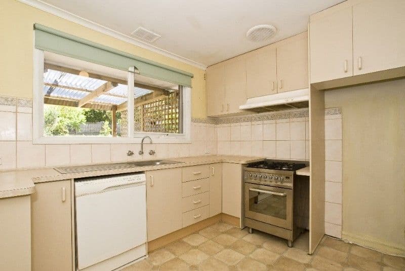 39 Lee-Ann Crescent, CROYDON VIC 3136, Croydon - Thumbnail 2