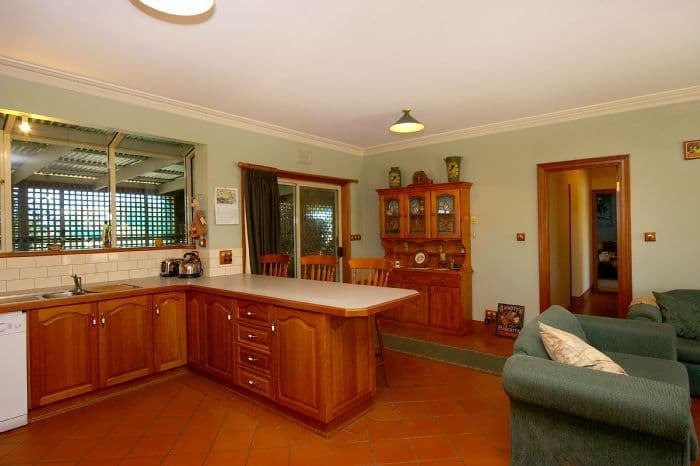 70 Clyde Road, BANNOCKBURN VIC 3331, Bannockburn - Thumbnail 3