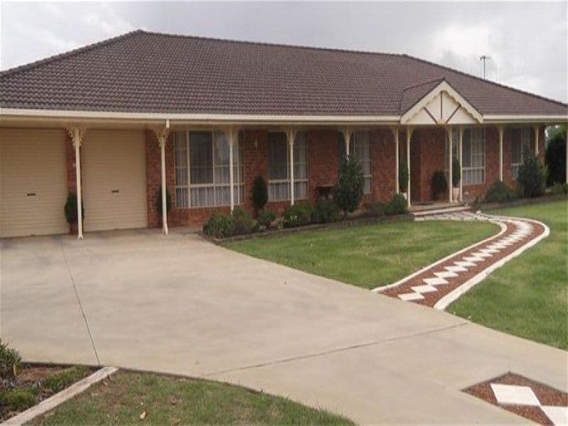 54 Cowra Road, COWRA NSW 2794, Cowra - Thumbnail 2