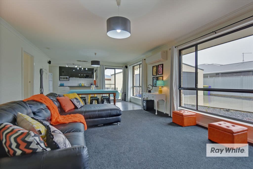 33 Katelyn Drive, Wynyard TAS 7325, Wynyard - Thumbnail 2