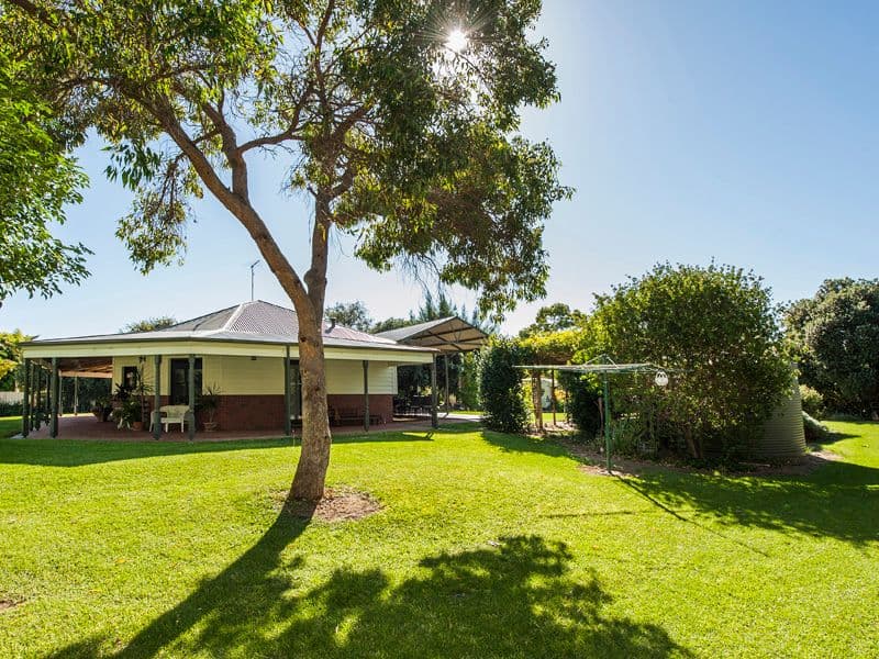 154 Philmore Street, Muchea WA 6501, Muchea - Thumbnail 2