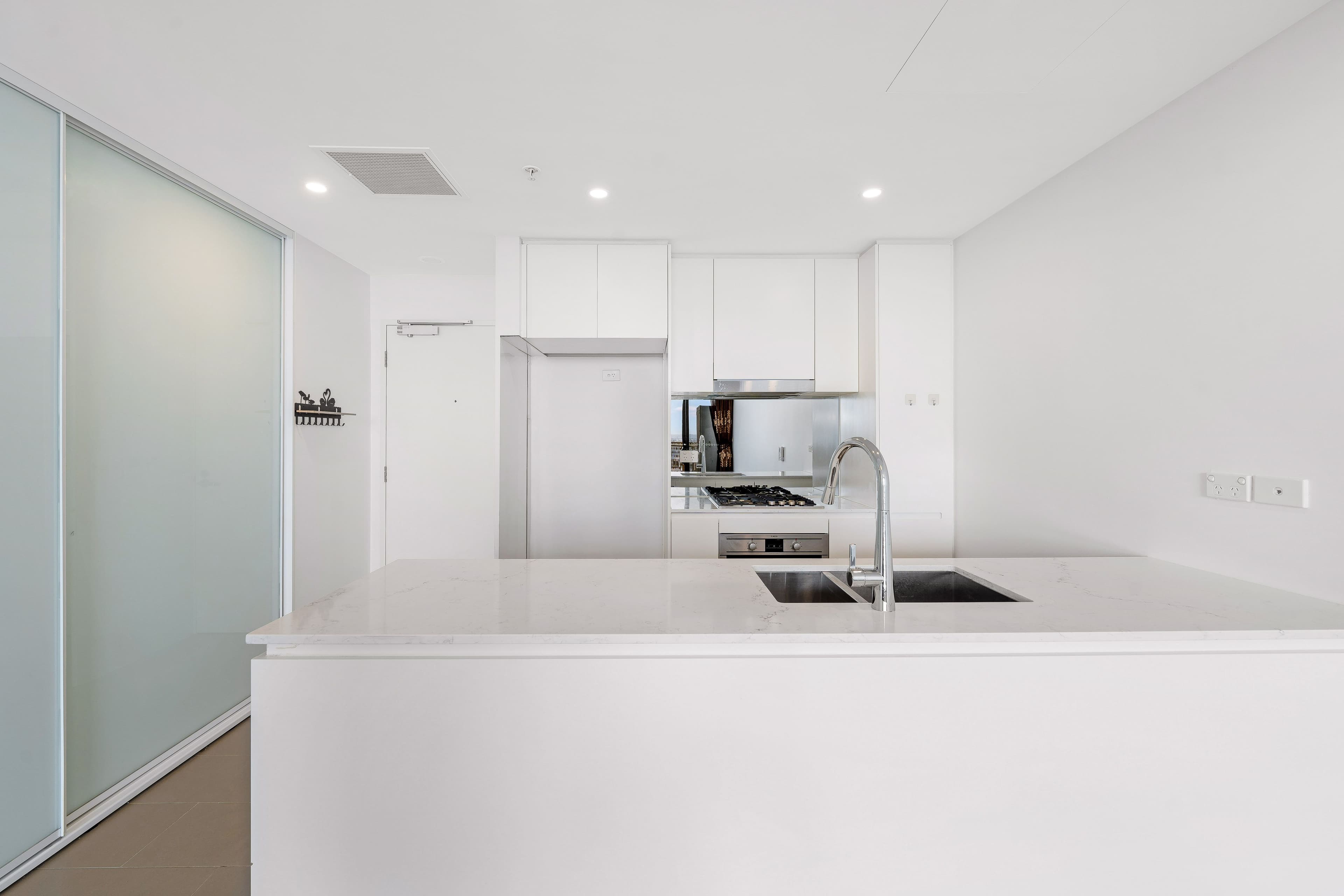 25 Treacy Street, Hurstville NSW 2220, Hurstville - Thumbnail 2