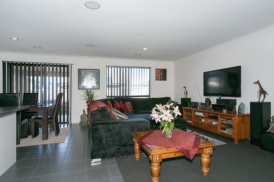 19 Pinrush Road, BROOKFIELD VIC 3338, Brookfield - Thumbnail 3