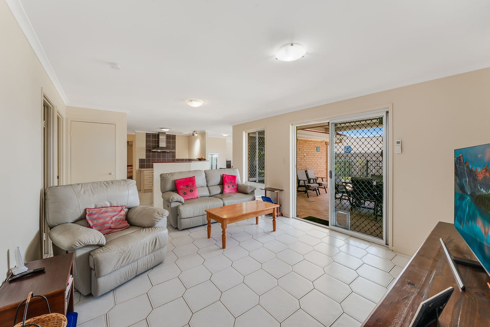 98 Kavanagh Road, Wishart QLD 4122, Wishart - Thumbnail 5