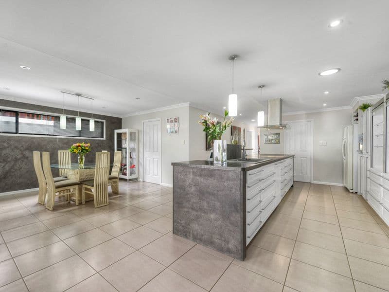 12 Dorames Street, Hendra QLD 4011, Hendra - Thumbnail 2