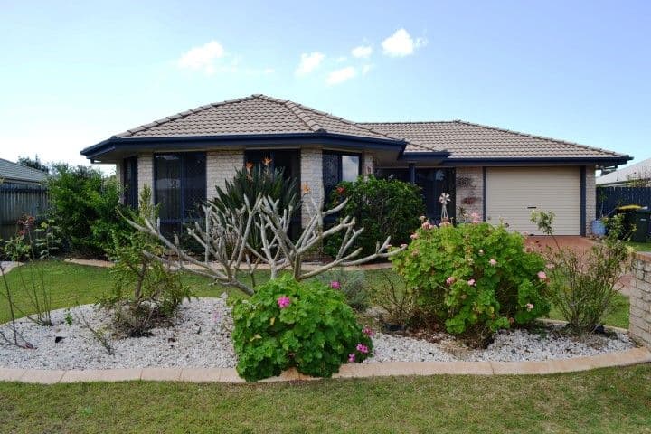 13 Banks Court, TORQUAY QLD 4655, Torquay - Thumbnail 2