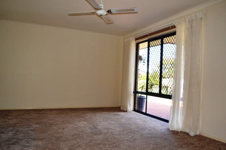 13 Banks Court, TORQUAY QLD 4655, Torquay - Thumbnail 6