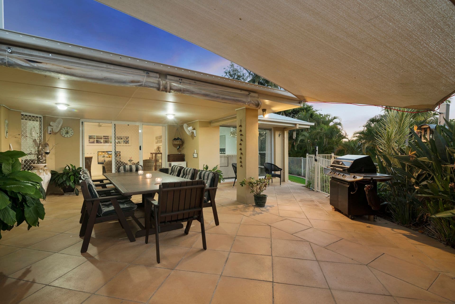 4 Forest Court, Elanora QLD 4221, Elanora - Image 1