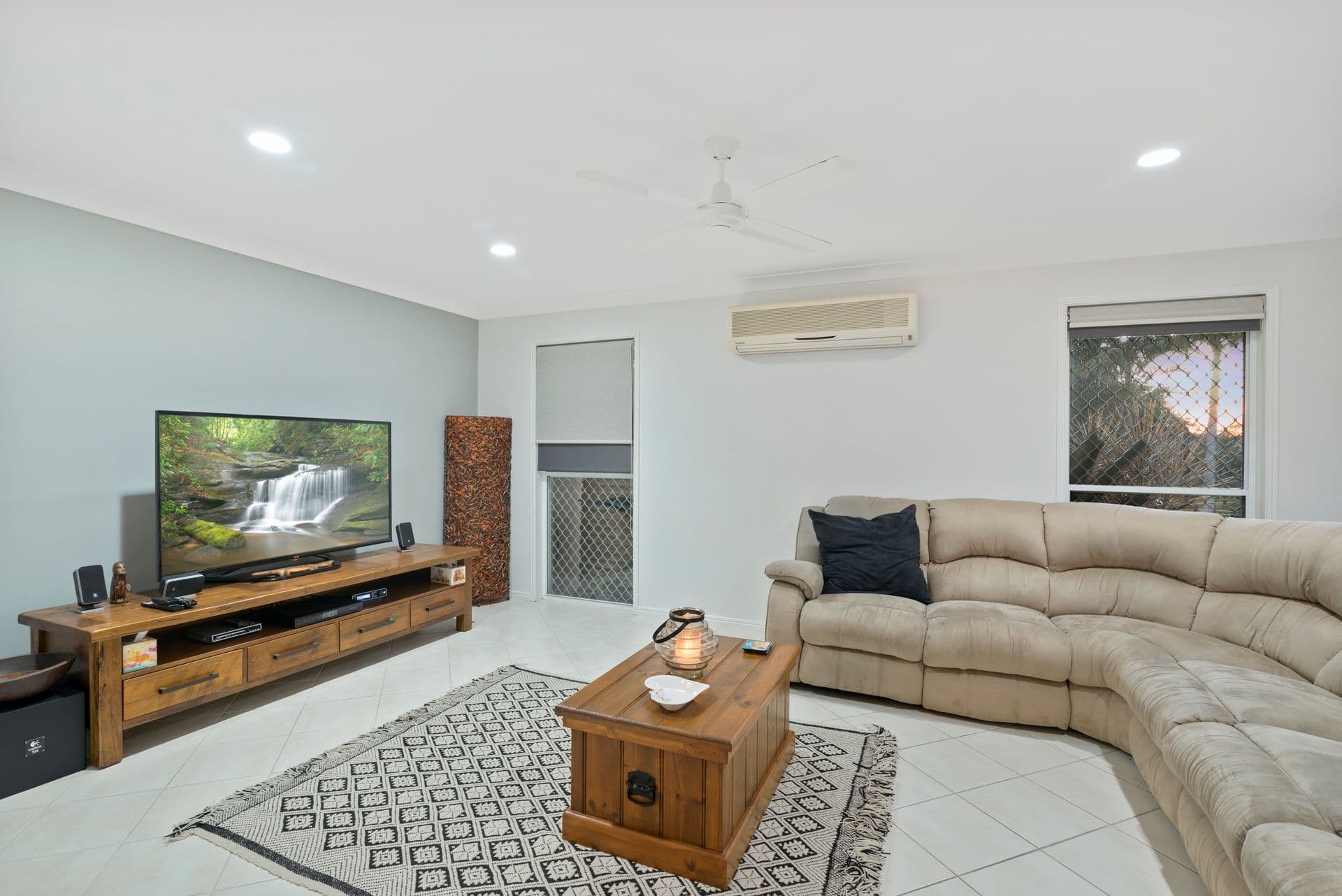 4 Forest Court, Elanora QLD 4221, Elanora - Thumbnail 4