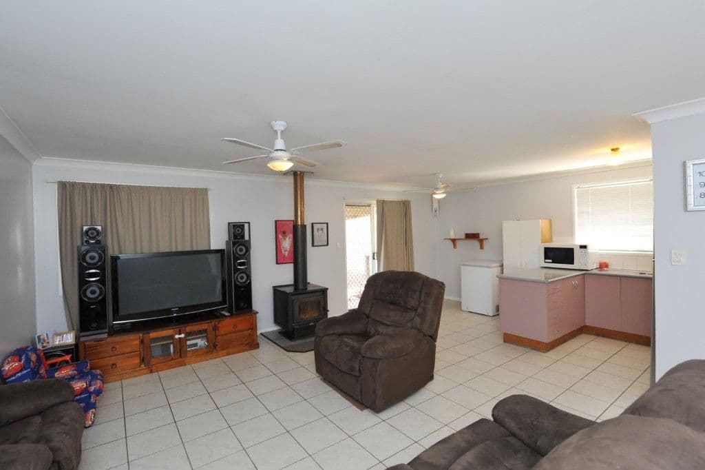 9 King Street, KINGSTHORPE QLD 4400, Kingsthorpe - Thumbnail 2