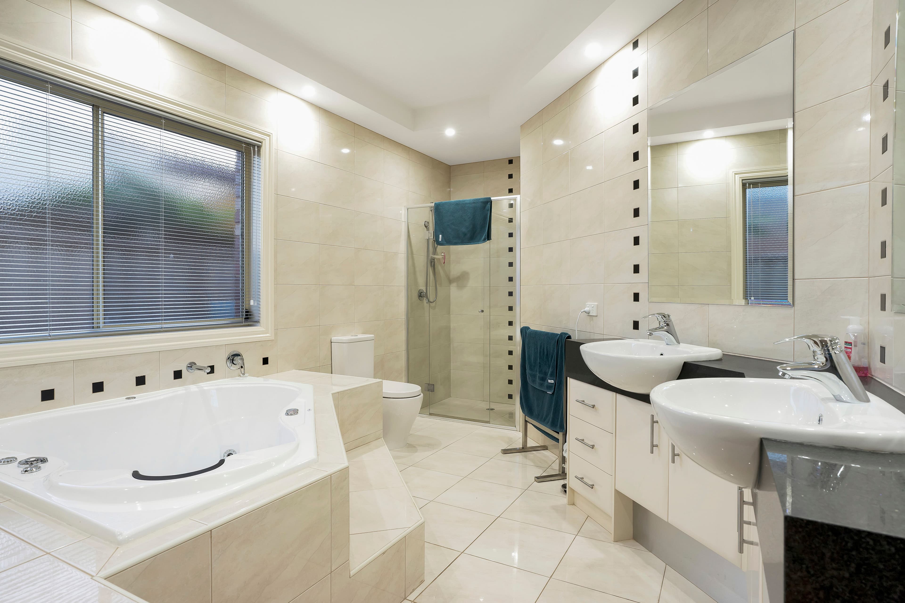 1 Greenfield Lane, Truganina VIC 3029, Truganina - Thumbnail 6