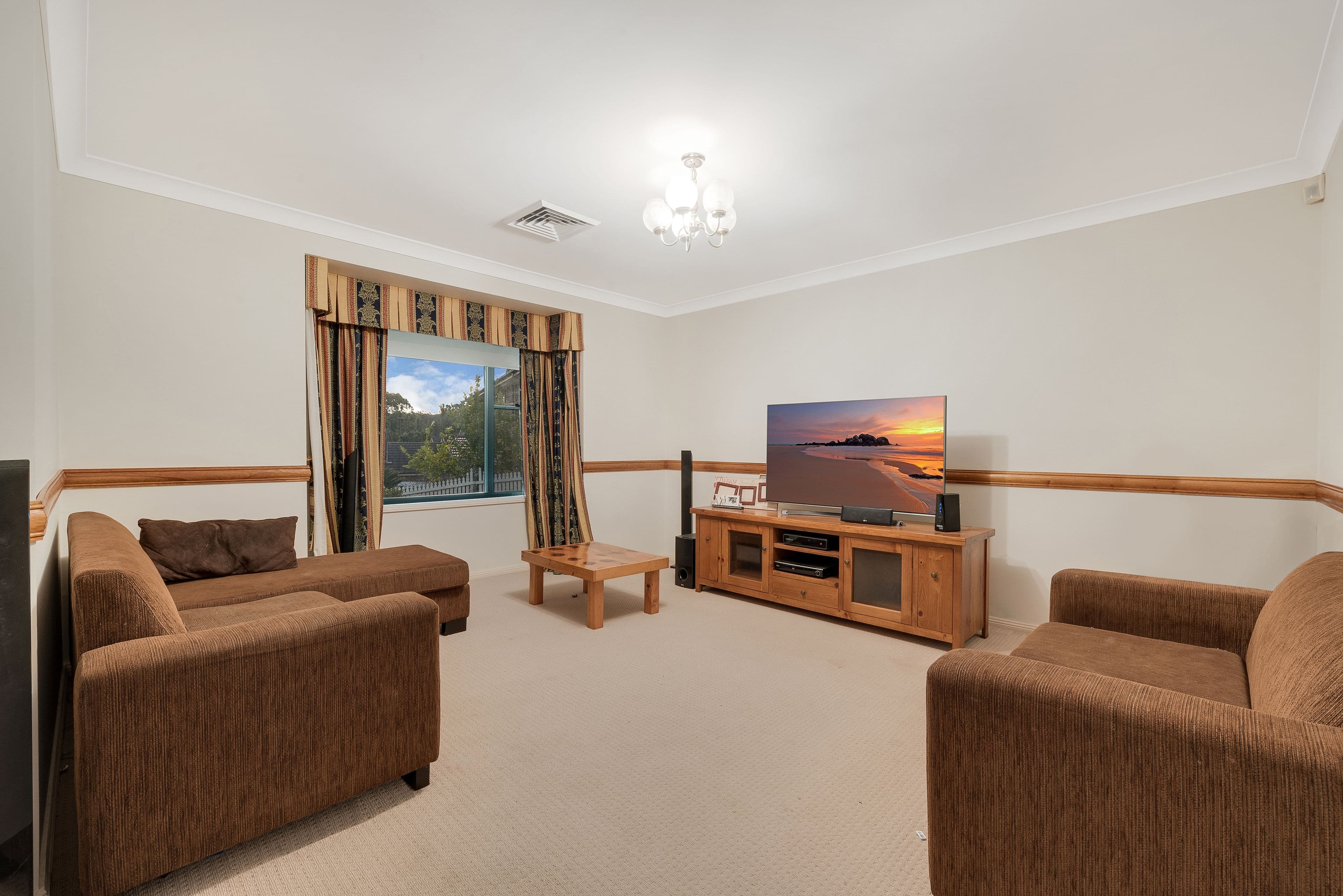 5 Iris Court, Glenmore Park - Thumbnail 2