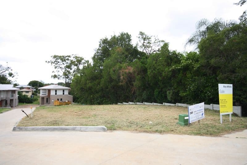 29 Palm Avenue, HOLLAND PARK WEST QLD 4121, Holland Park West - Thumbnail 2