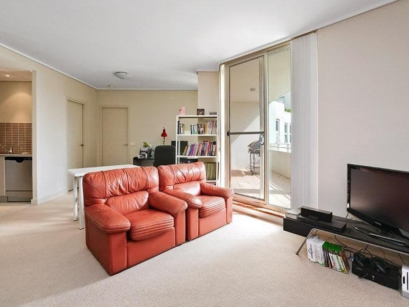 406/2 The Piazza, Bennelong Road, Wentworth Point - Thumbnail 2