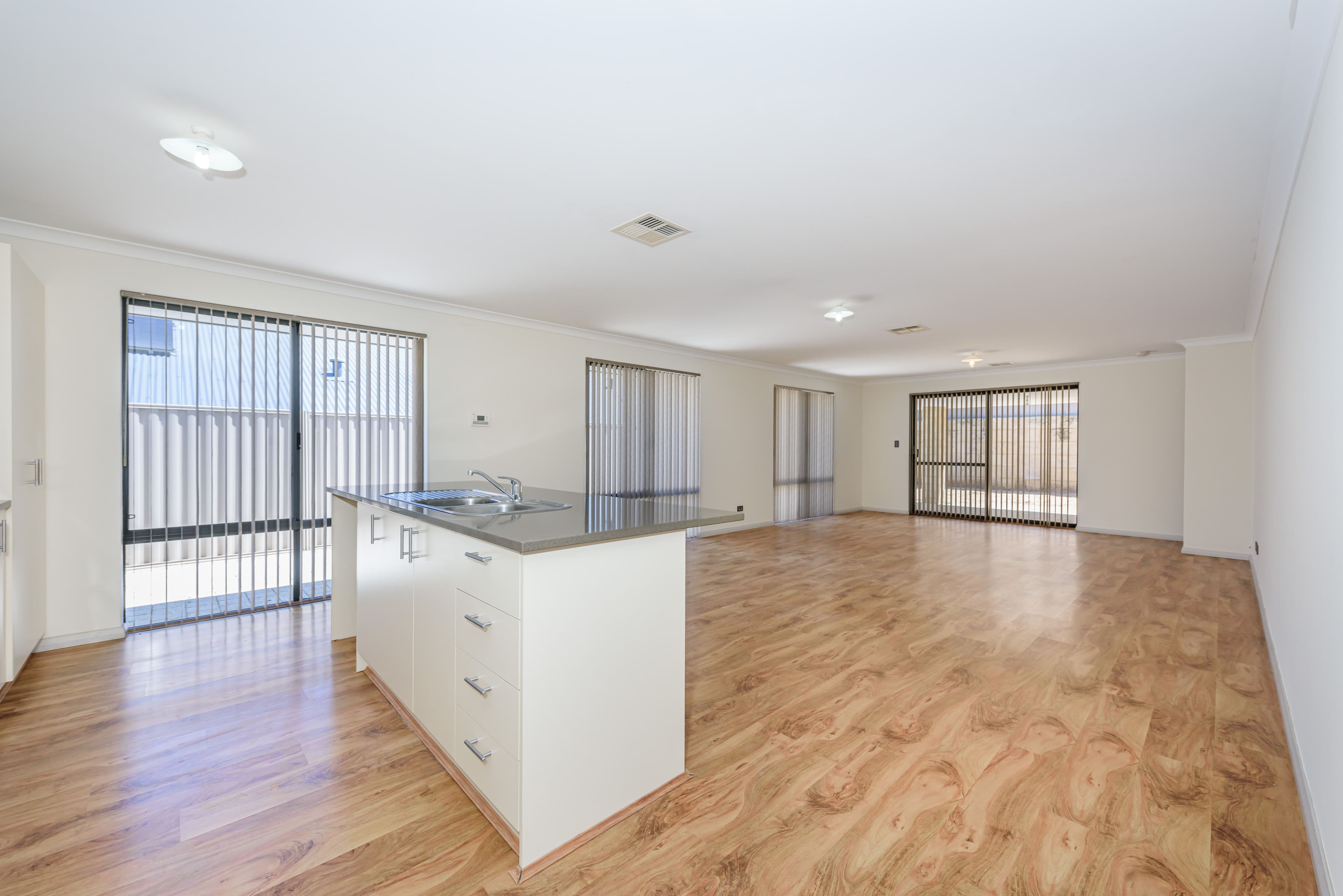 19 Hurd Road, Bullsbrook WA 6084, Bullsbrook - Thumbnail 4