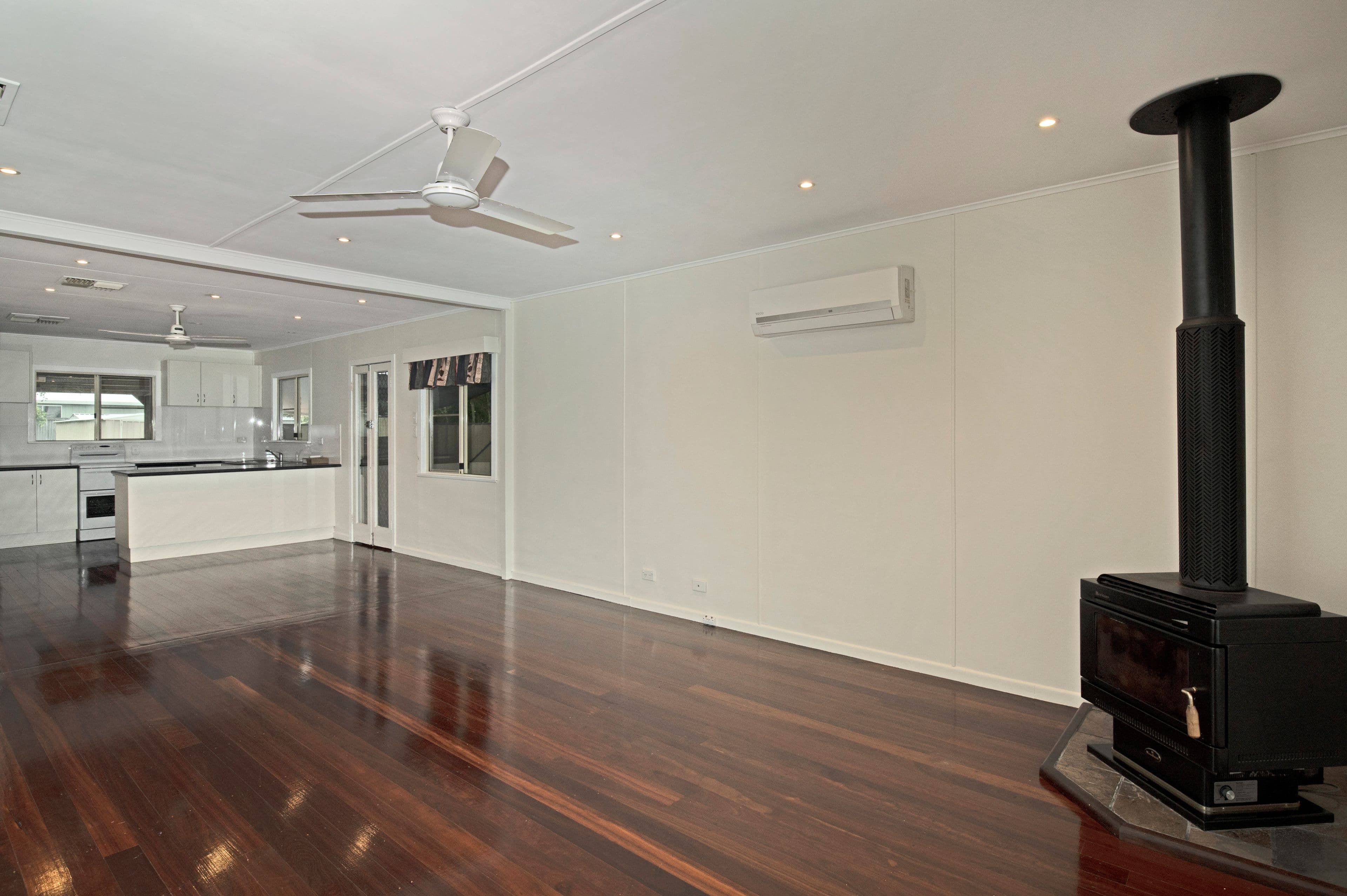154 Kroombit Street, Biloela QLD 4715, Biloela - Thumbnail 3