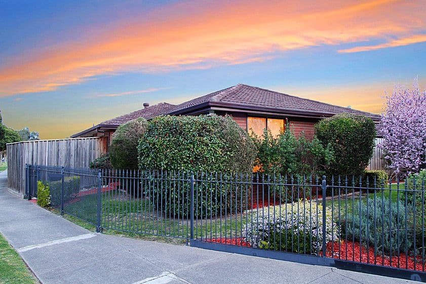 121 Centenary Drive, MILL PARK VIC 3082, Mill Park - Image 1